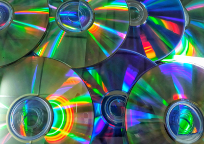 大量のDVDディスク